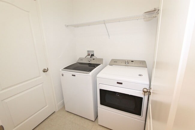 Building Photo - Apopka-Sweetwater Country Club - 3 Bedroom...