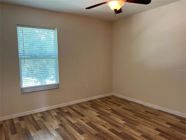 Building Photo - 4850 Poolside Dr