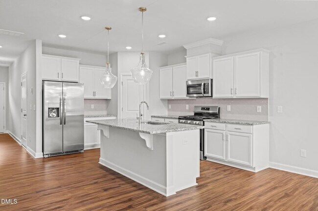 Building Photo - 45 Village Edge Dr