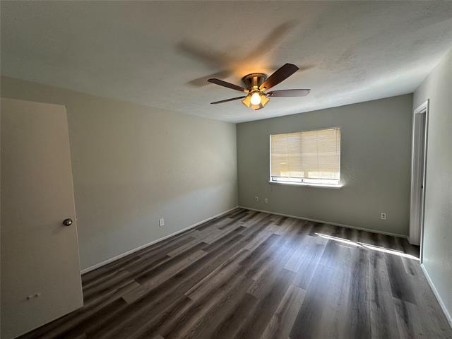 Building Photo - 506 Red Oak Dr