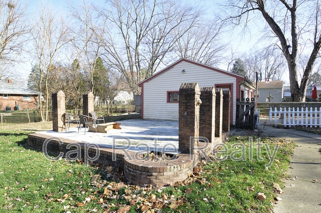 Building Photo - 216 Cherrington Rd