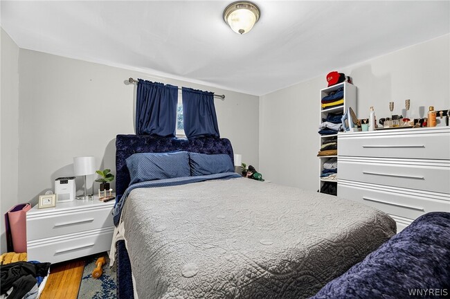 Building Photo - 116 Springville Ave