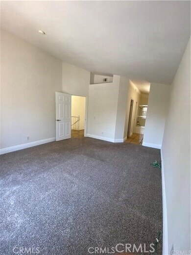 Building Photo - 14 Hillgate Pl