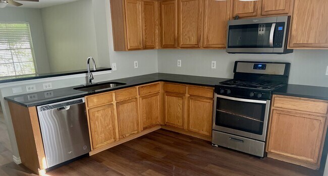Building Photo - 15112 katies Corner Ln