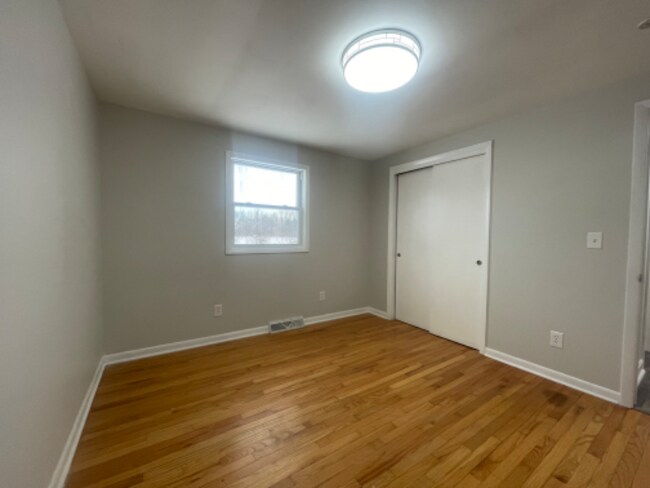 Building Photo - 30 June Dr