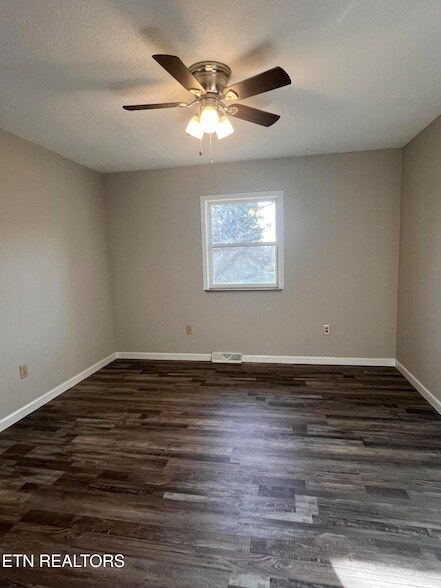 Building Photo - 3408 Hackberry Rd