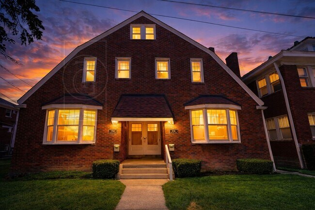 Building Photo - Avail Avail Aug 1st: A GEM in Dormont!  Spacious 3BR Twin Home, Parking, Charm, Walkability, Outd...