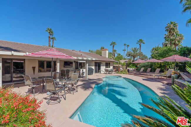 Building Photo - 3599 El Gaucho Cir E