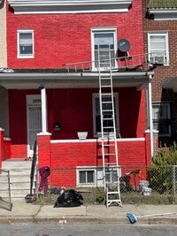 Building Photo - 2626 Lauretta Ave