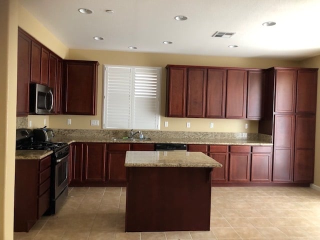 Building Photo - 2210 Botany Bay Dr