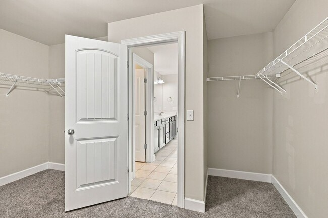 Building Photo - 4708 Venito St