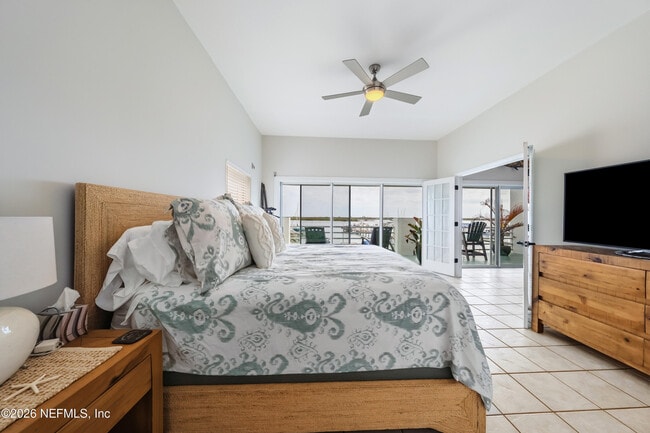 Building Photo - 75 Comares Ave