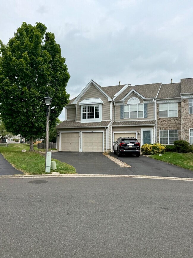 Building Photo - 113 Broadleaf Pl