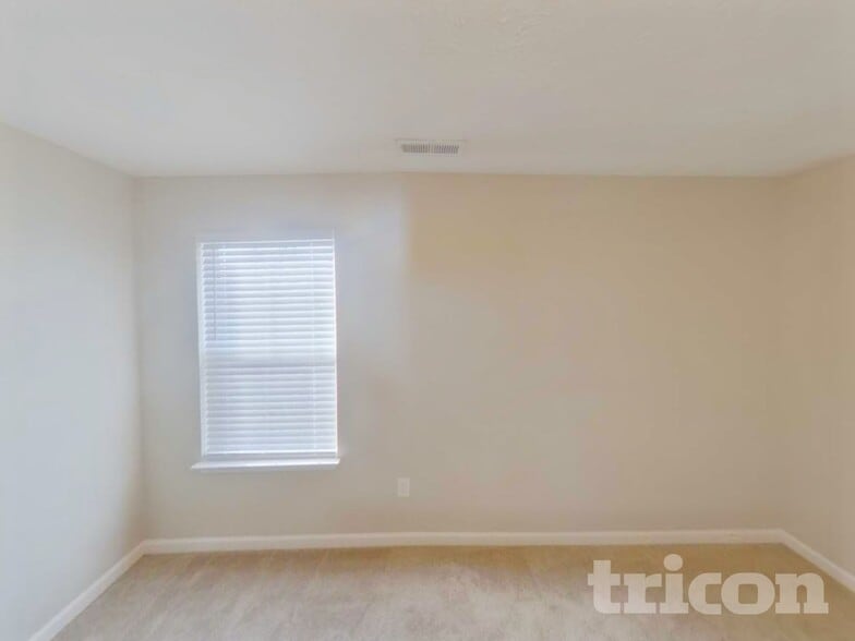 Building Photo - 1020 Niagra Way