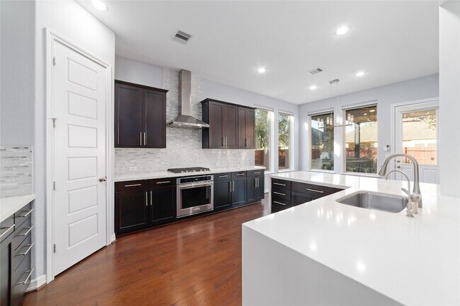 Building Photo - 11106 Wishaw Wy