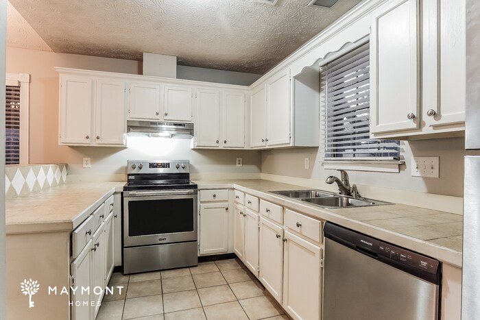 Building Photo - 6036 Oldcastle Pl