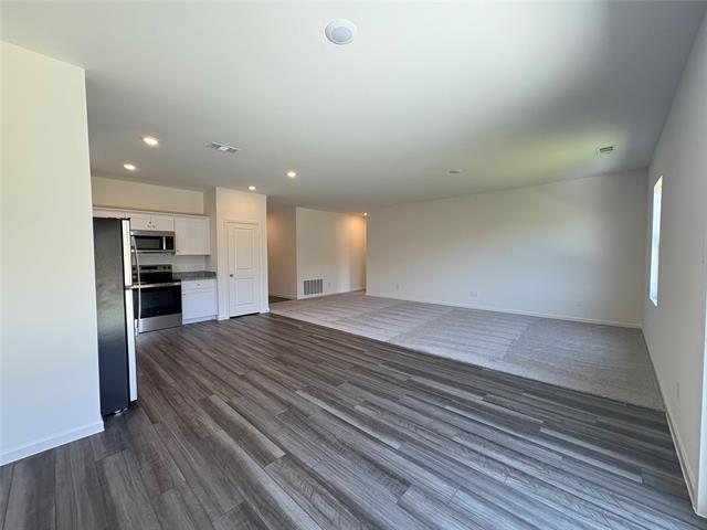 Building Photo - 4920 Weymouth Dr