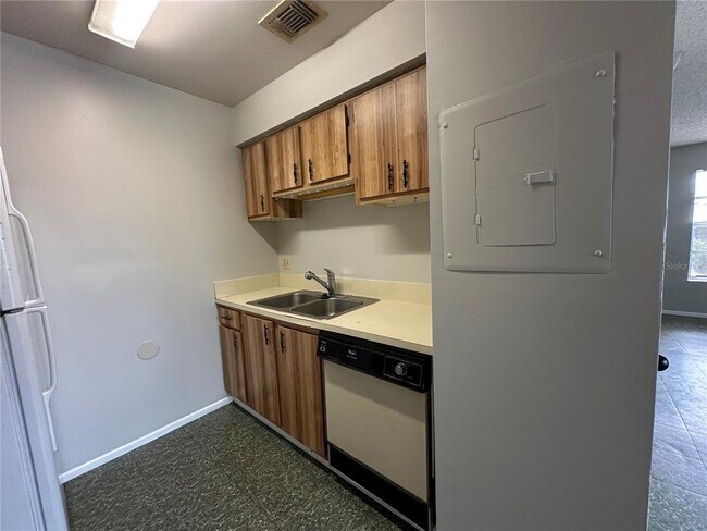 Building Photo - 4814 S Semoran Blvd