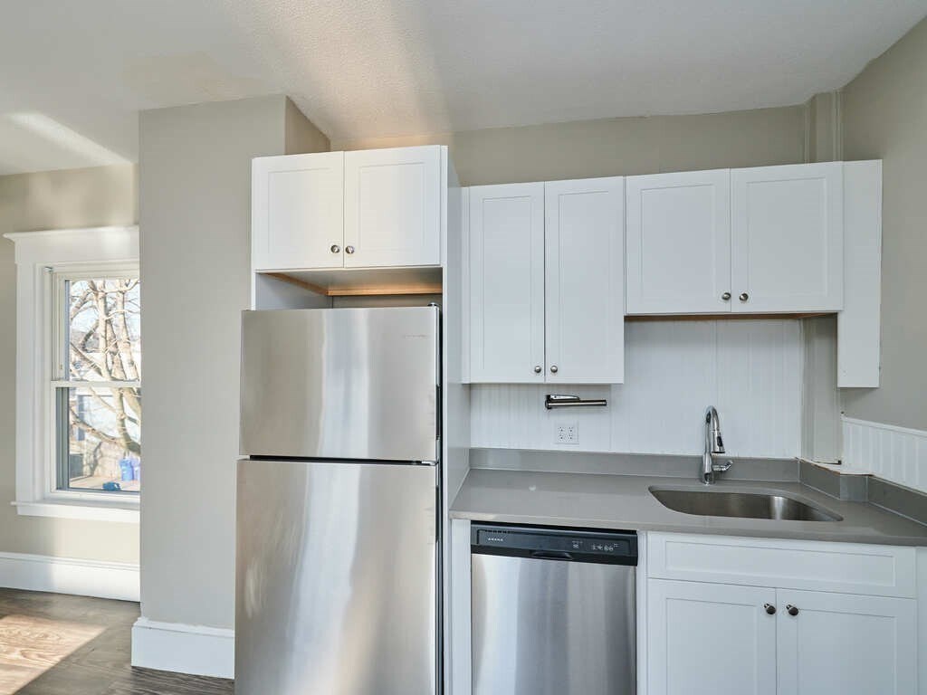 Building Photo - 357 K St