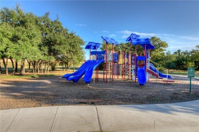Building Photo - 2109 Edson Ct