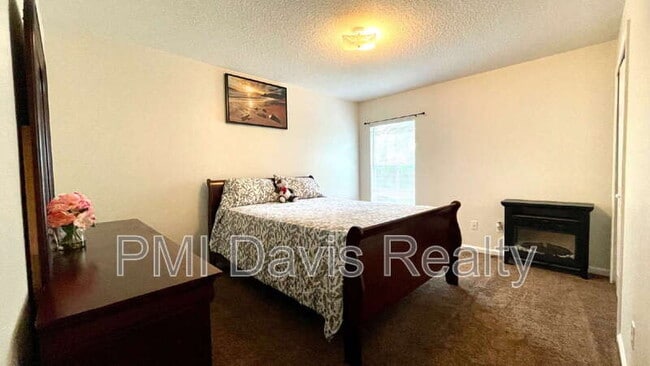 Building Photo - 11814 Lindsey Lake Drive