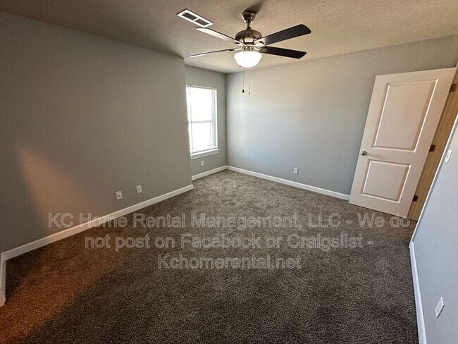 Building Photo - 10541 Kane Dr