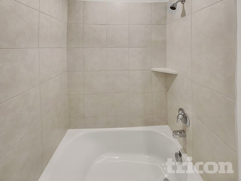 Building Photo - 8301 Bell Rdg Ln