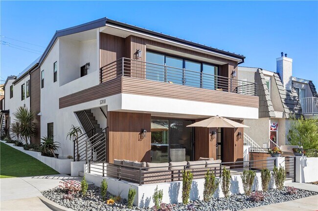 Building Photo - 520 Iris Ave