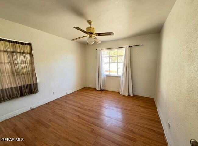 Building Photo - 1331 Cincinnati Ave