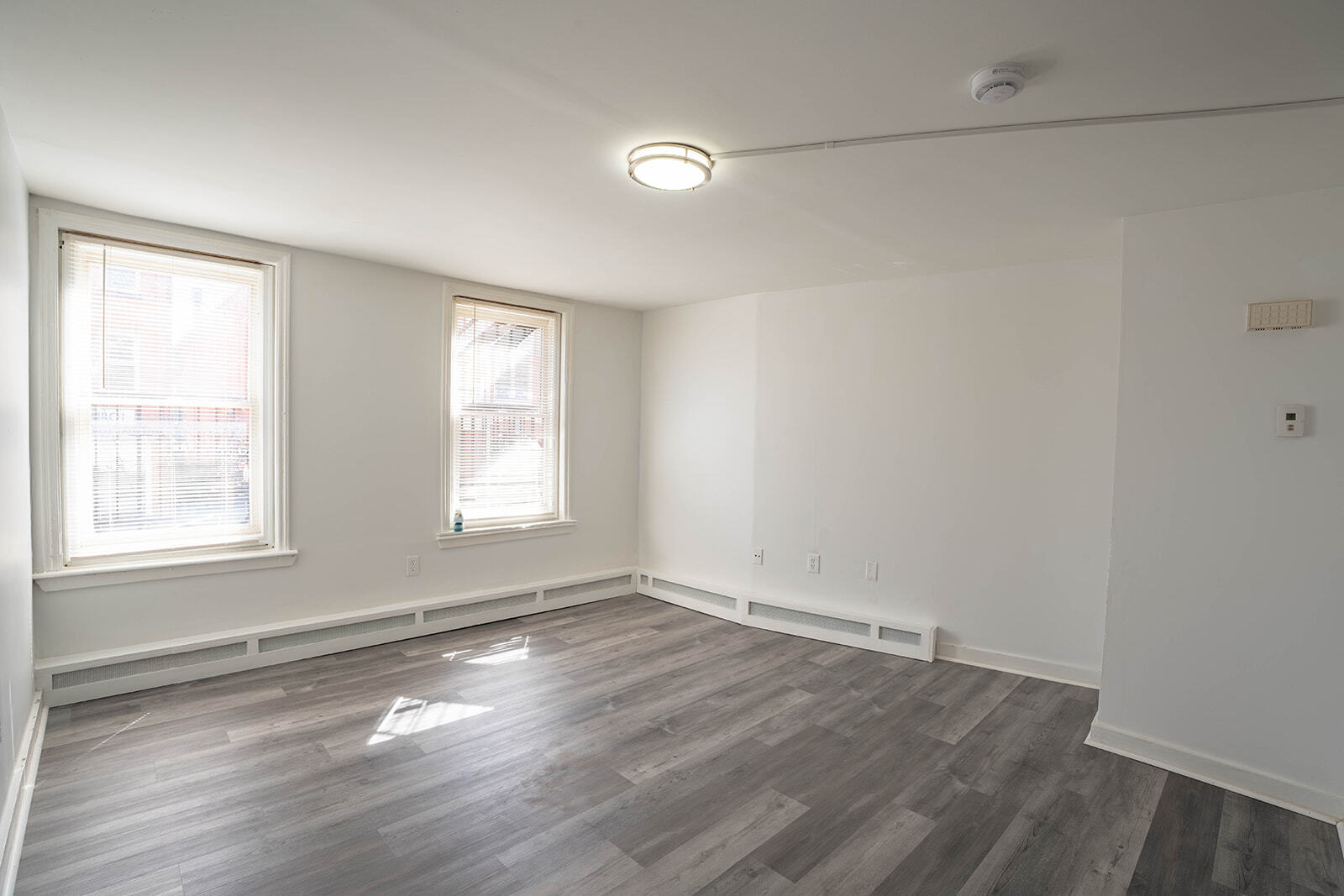 Building Photo - 120 Perry St