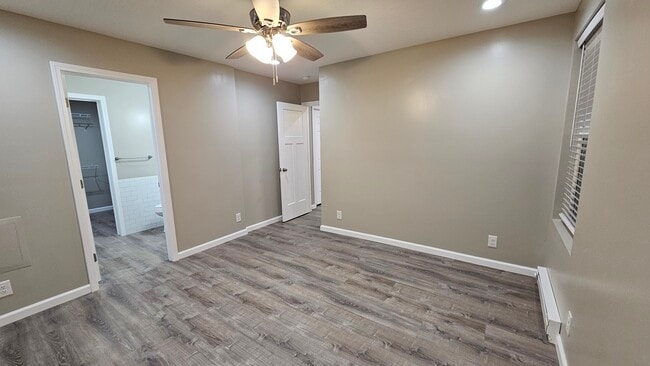 Building Photo - 715 W 8th St