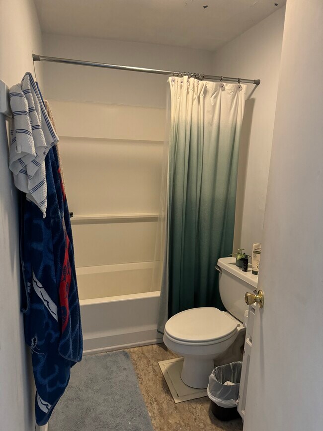 Building Photo - 2 Upton Park