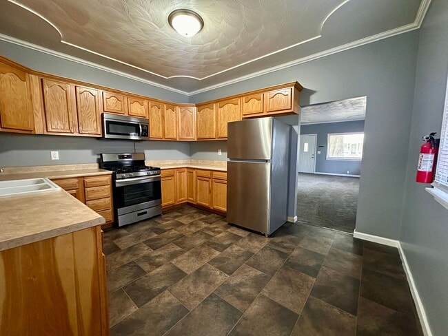 Building Photo - 1310 S 25th St