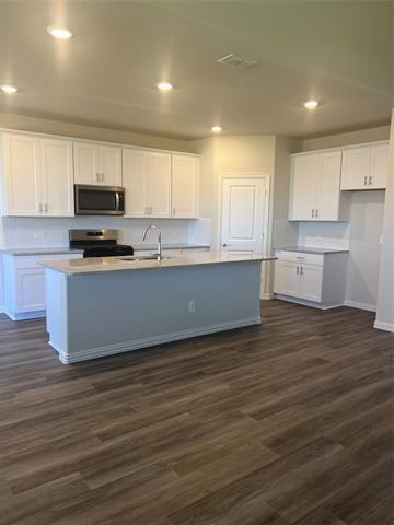 Building Photo - 4005 Turpin Dr