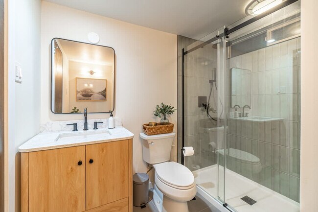 Building Photo - 300 Tomahawk Ave