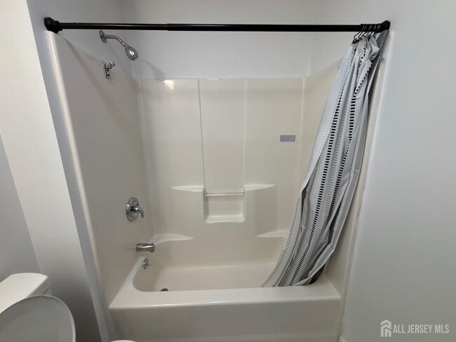 Building Photo - 921 Walnut St