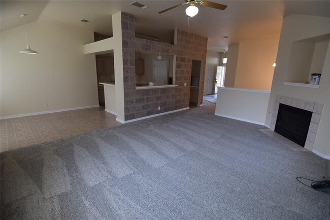 Building Photo - 380 Zebra Dr