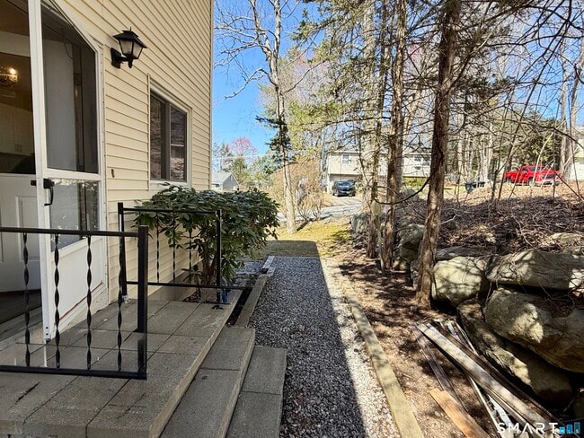 Building Photo - 84 Wilmot St