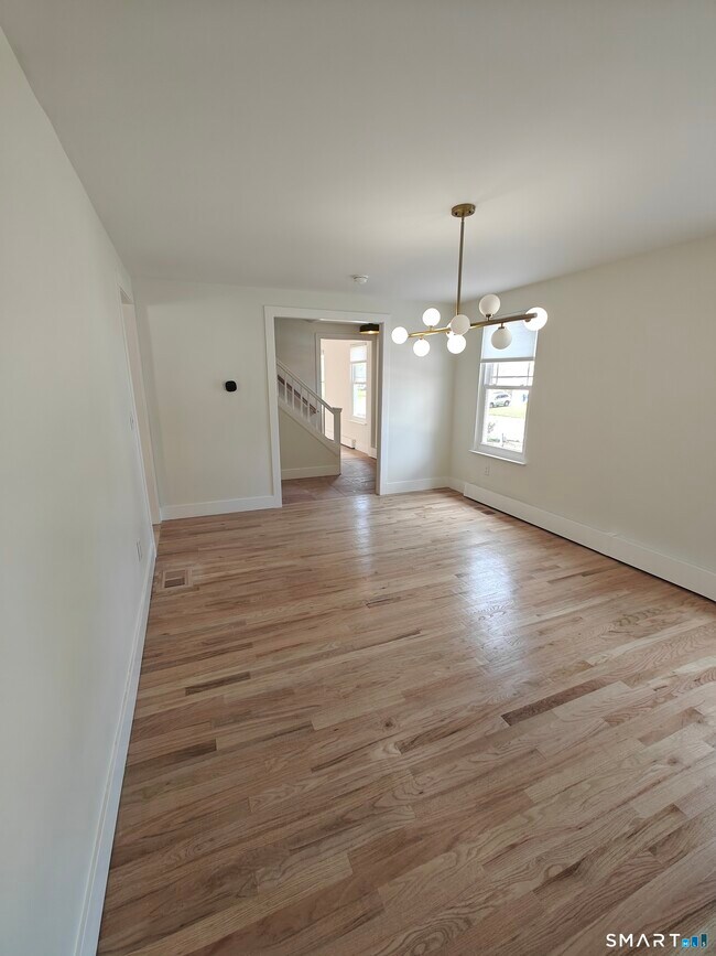 Building Photo - 241 Cricket Knoll