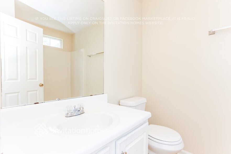 Building Photo - 8157 N Sterling Lakes Dr
