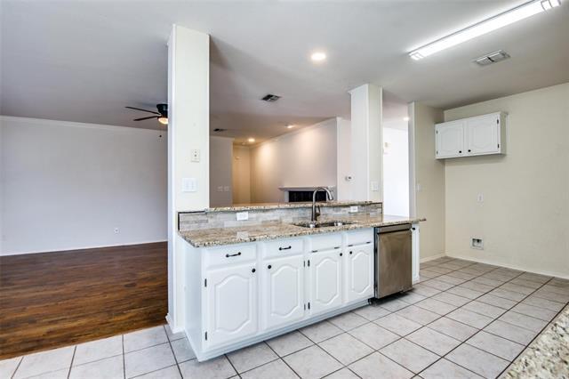 Building Photo - 5121 Timber Park Dr