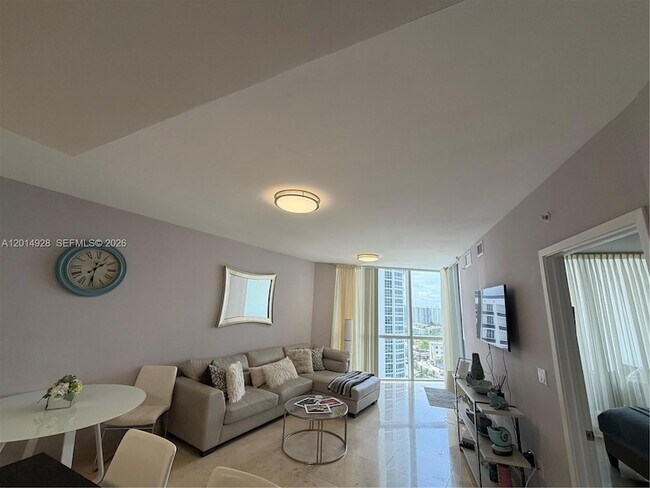 Building Photo - 18201 Collins Ave