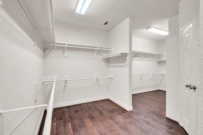 Building Photo - 5303 Riverstone Crossing Dr