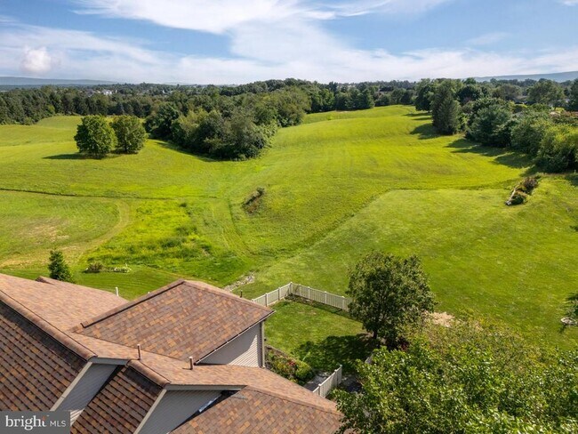 Building Photo - 1458 Highfield Ct