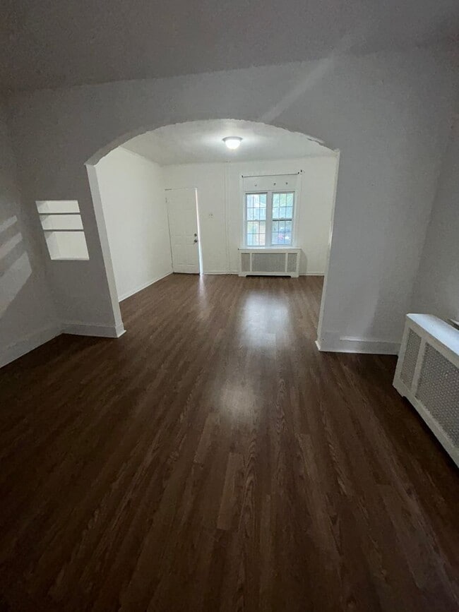 Building Photo - 35 Dexter St