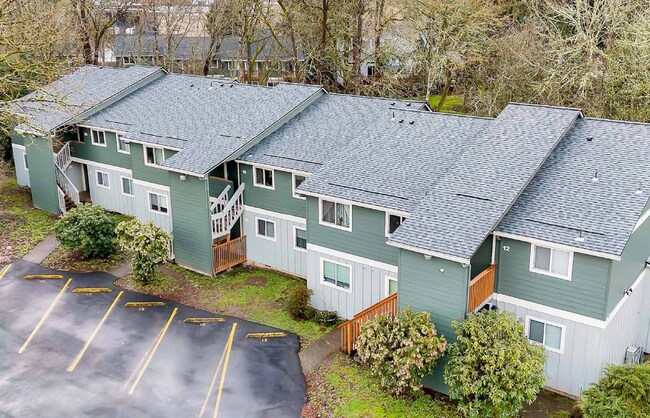 Building Photo - Modern Living Meets Natural Beauty – Welcome to the Newly Updated Kennedy Park Apartments