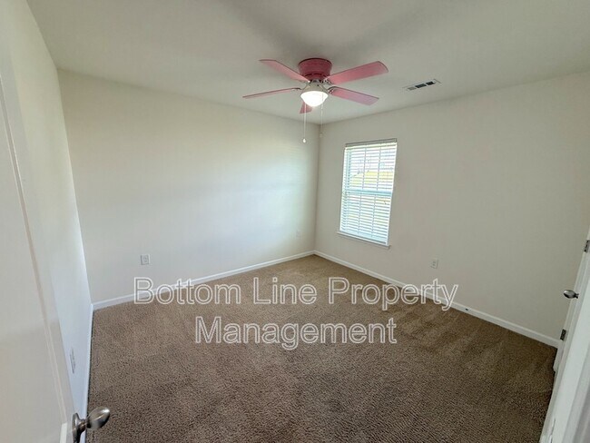 Building Photo - 3997 Long Arrow Dr