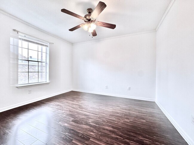 Building Photo - Spacious 2 Bed/2 Bathroom Condo in Bocage – Walk to Towne Center & Whole Foods!