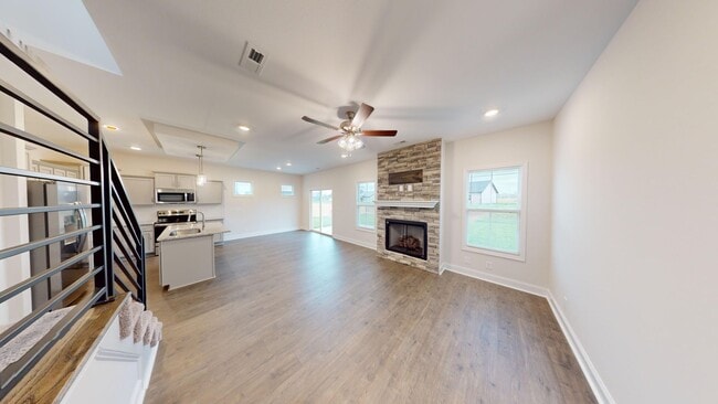 Building Photo - Beautifully Upgraded Home with Island Kitchen And Spacious Primary Suite