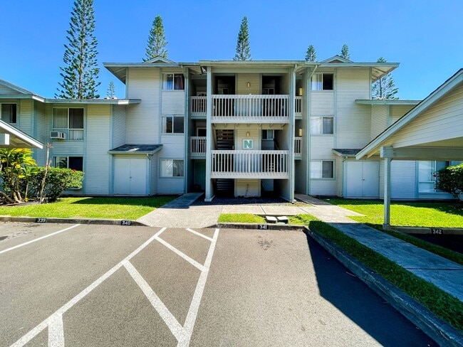 Building Photo - Gardens at Launani! Pet Friendly with A/C!